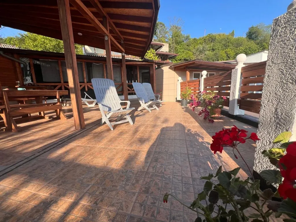 ТРЕХМЕСТНЫЙ НОМЕР С ДИВАНЧИКОМ