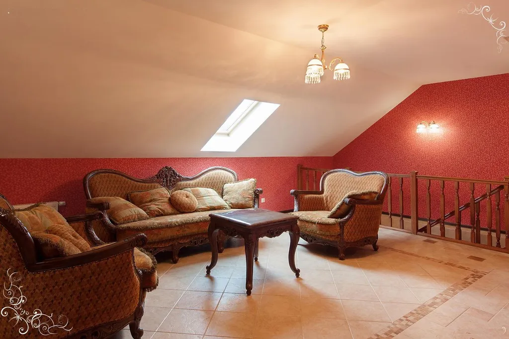 Шикарный коттедж с уютным средневековым интерьером