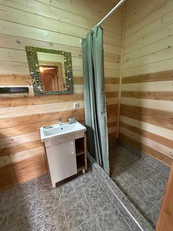 Коттедж с бассейном и сауной