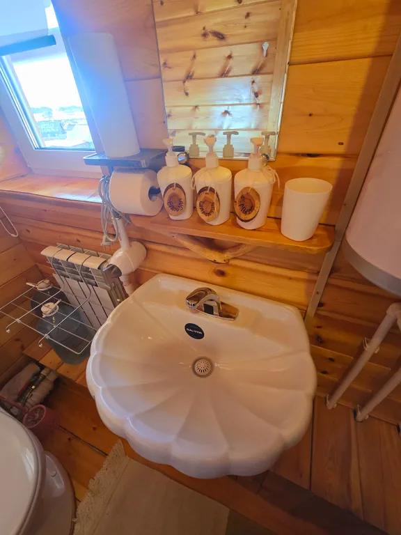 Уютная комната с собственной ванной комнатой