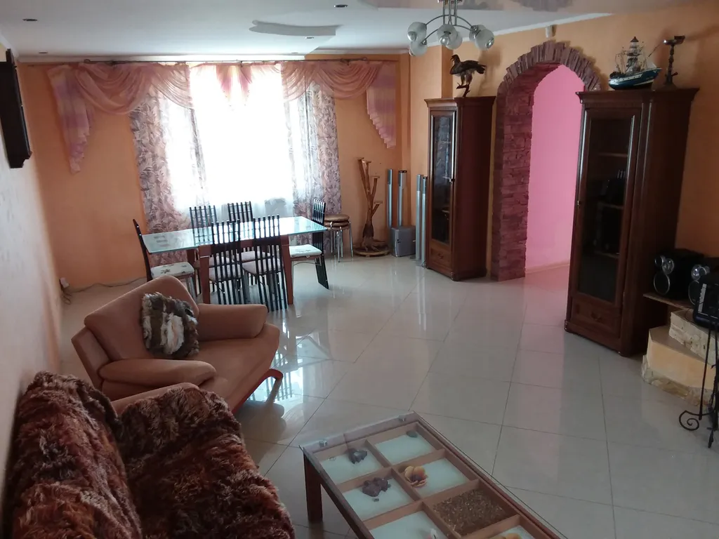 Загородный дом Филино с сауной, садом и барбекю