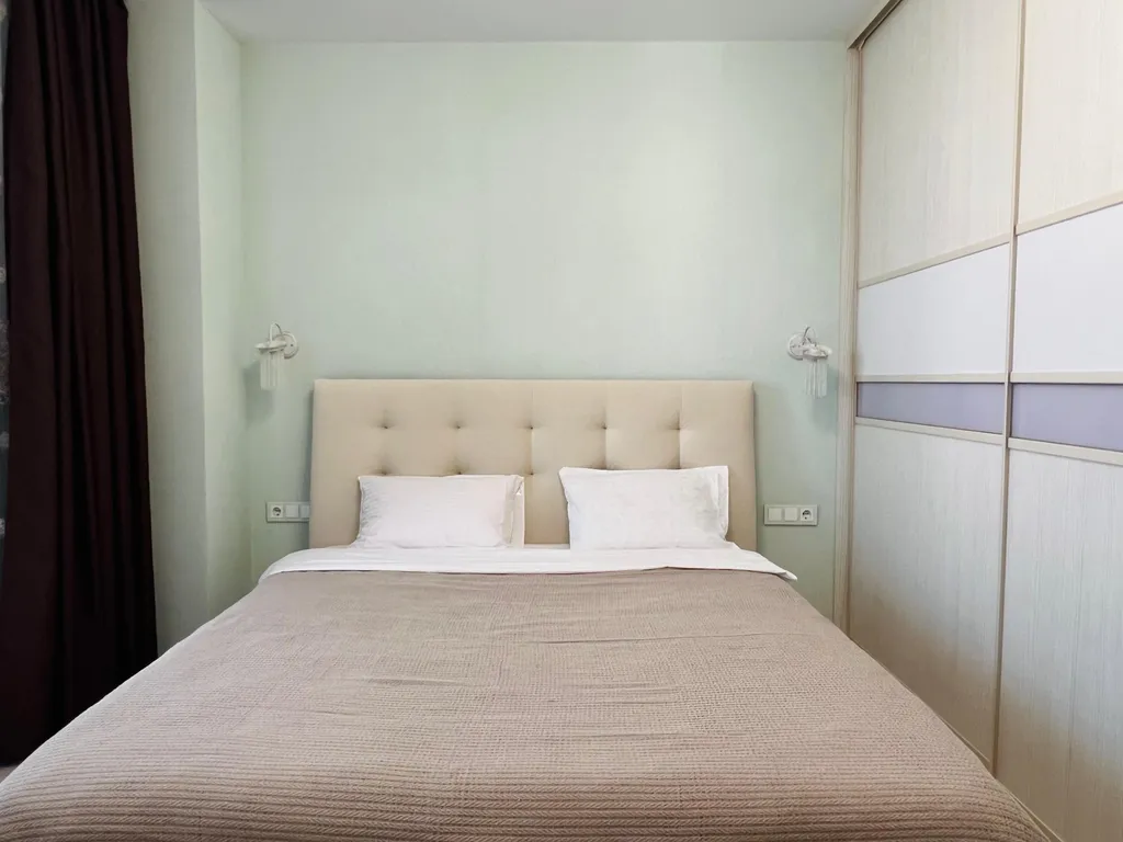 Студия + спальня с джакузи и панорамным балкон около ЛА Трактор