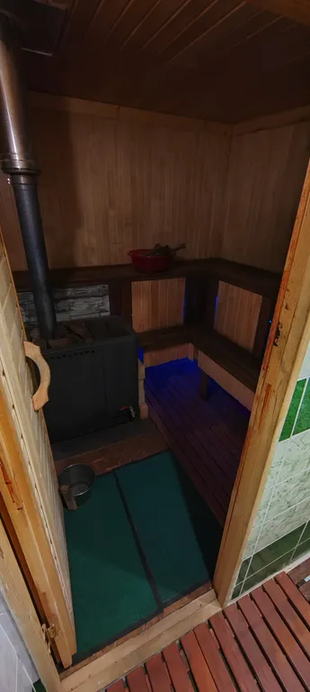 Комплекс с баней из бруса на берегу моря