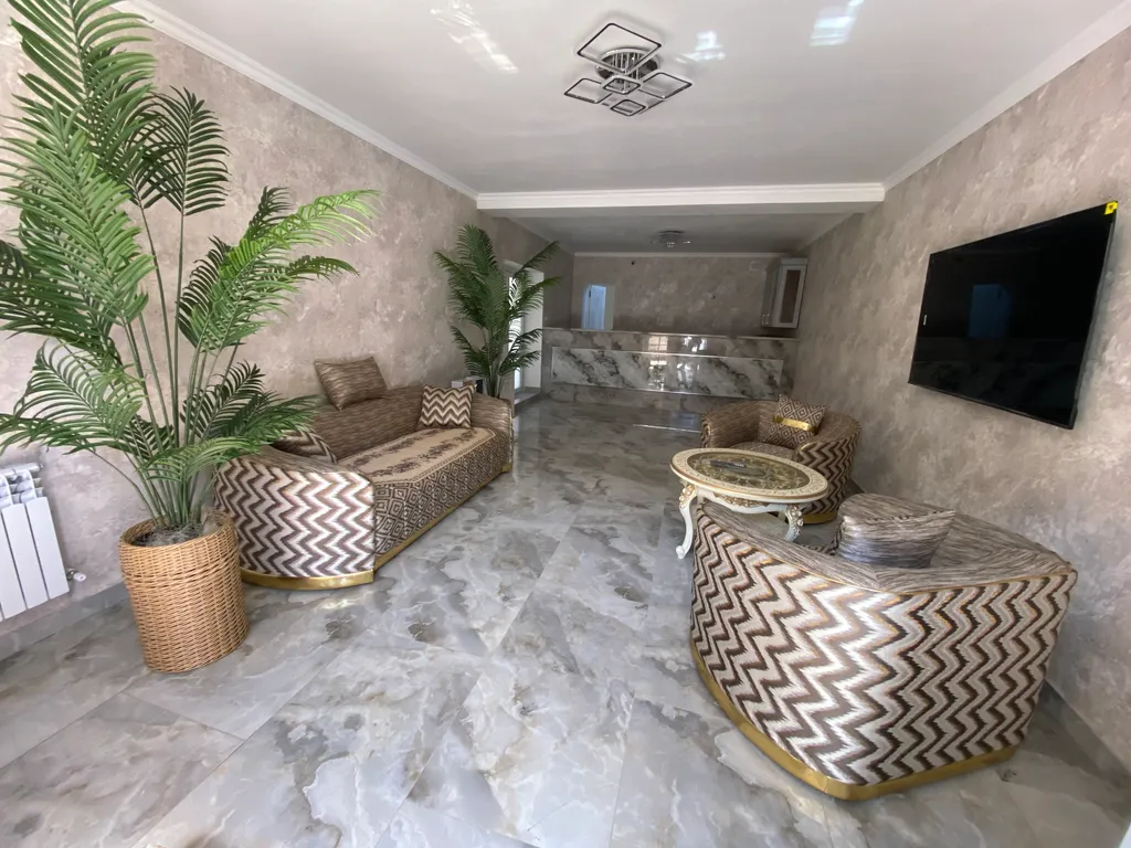 Квартира у моря для семейного отдыха с бассейном террасой и мангальной