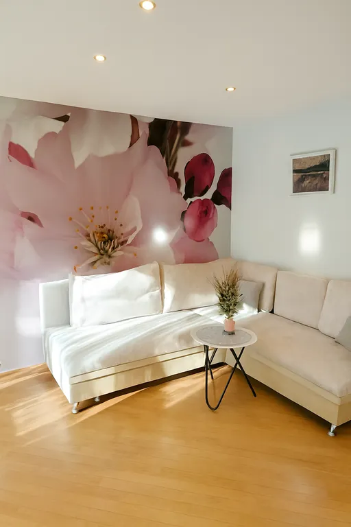 Квартира Уютная 2х комнатная квартира в тихом центре города,недалеко от вокзала — Минск