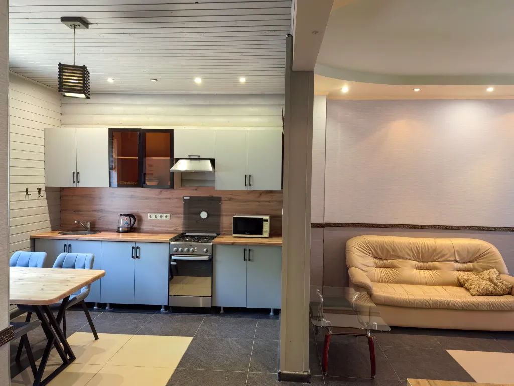 Коттедж Коттедж Апартаменты с бассейном — Сириус