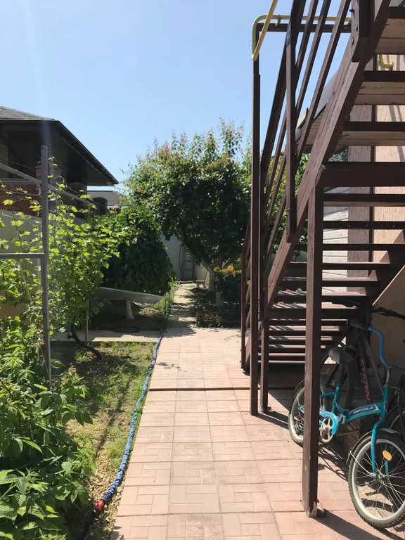 Квартира в частном доме, тихого района недалеко от моря