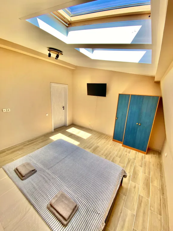 Эллинг у реки