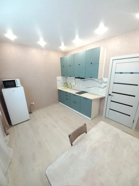 Просторная квартиpa в новостройке ЖК "Аралия"