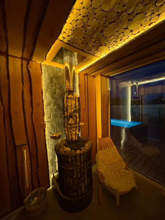 Уютный дом с русской баней из ольхи и тёплым бассейном