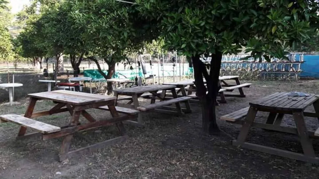 Апартамент с выходом в сад, видом на горы, рядом с морем