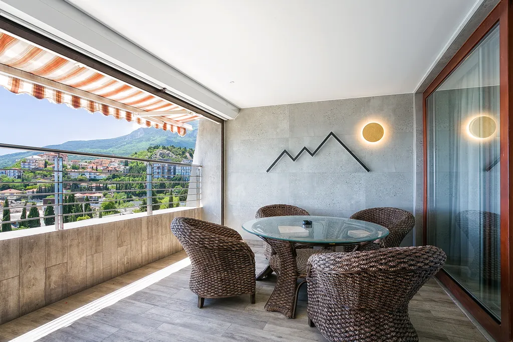 4-комнатная Квартира