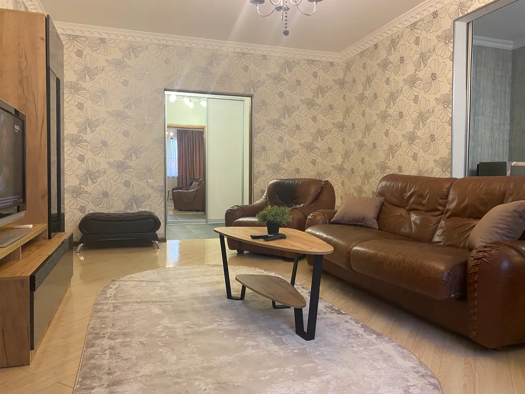 Просторный апартамент для действительно большой семьи