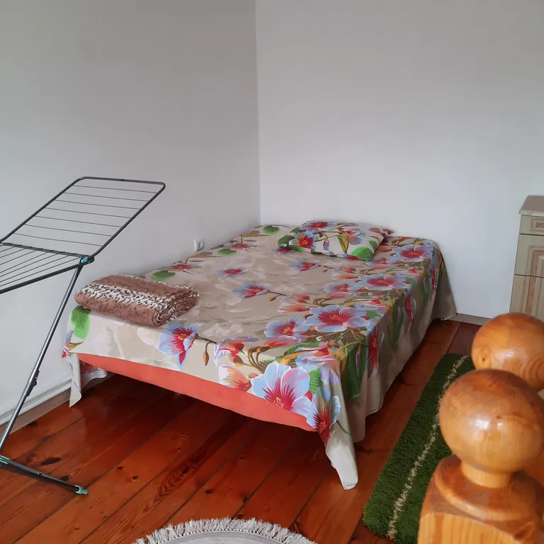 Половина двухэтажного дома у моря