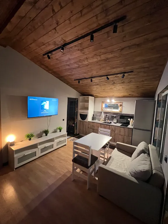 Зеленый уютный дом под Ропшей