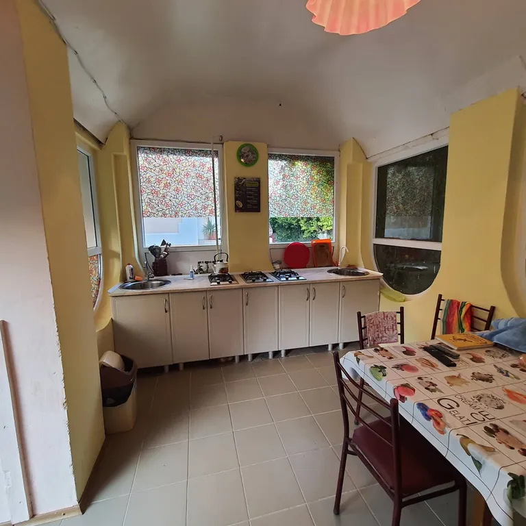 Отдельный домик в частном дворе