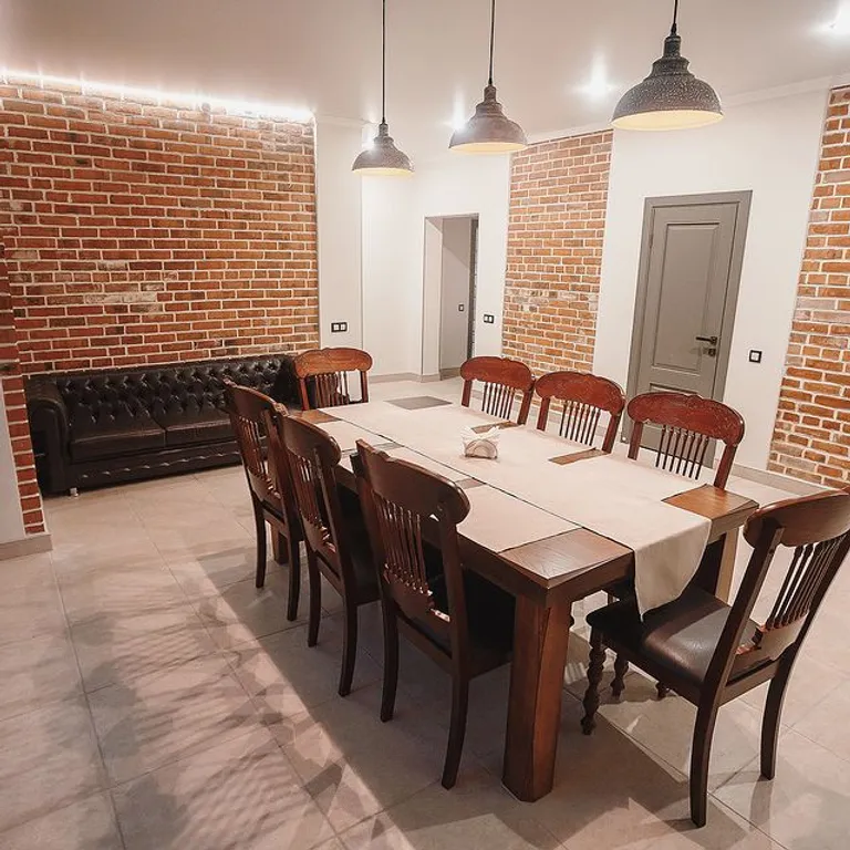 Уютный коттедж в черте города