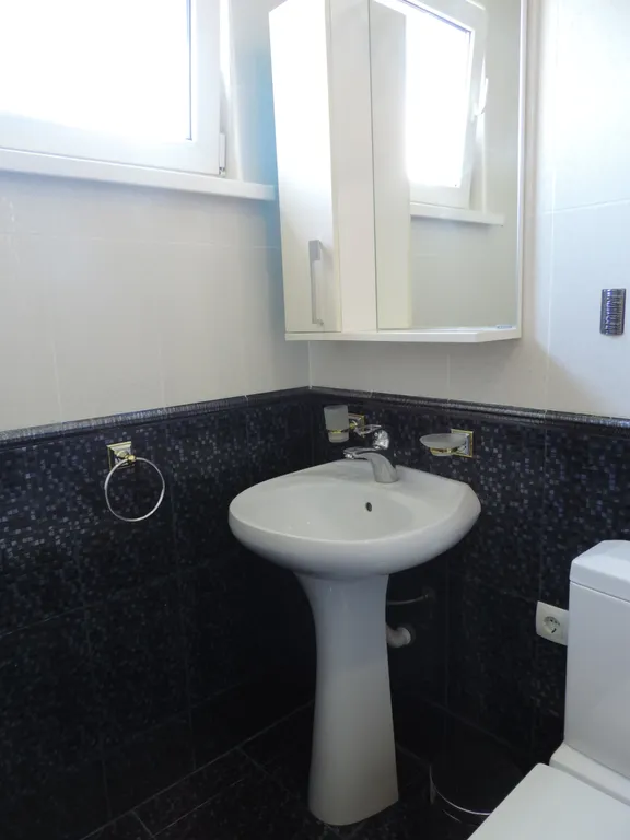 Дом возле Кипарисового озера