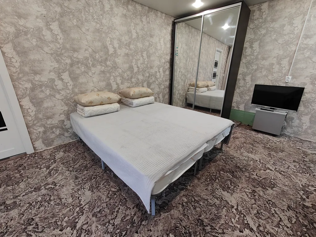 Уютная двухкомнатная квартира в спальном районе — аренда посуточно в Миасс