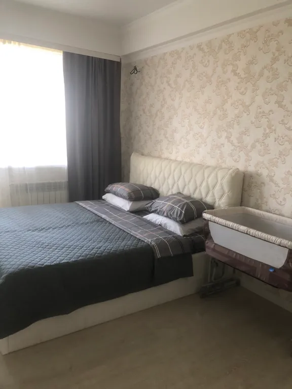 Просторная в центре, аэропорт 5 мин машиной, прекрасный вид на гору