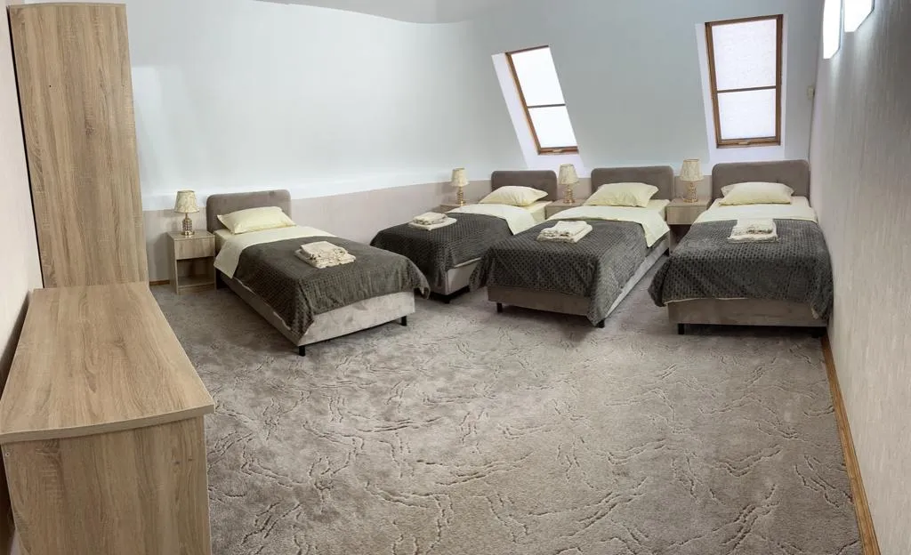 Уникальный, уютный, большой семейный дом. С видом на город