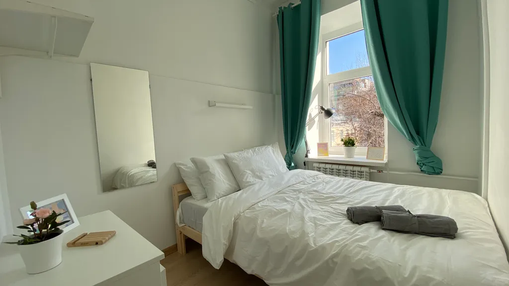 Квартира Светлая и уютная комната в центре Москвы — Москва