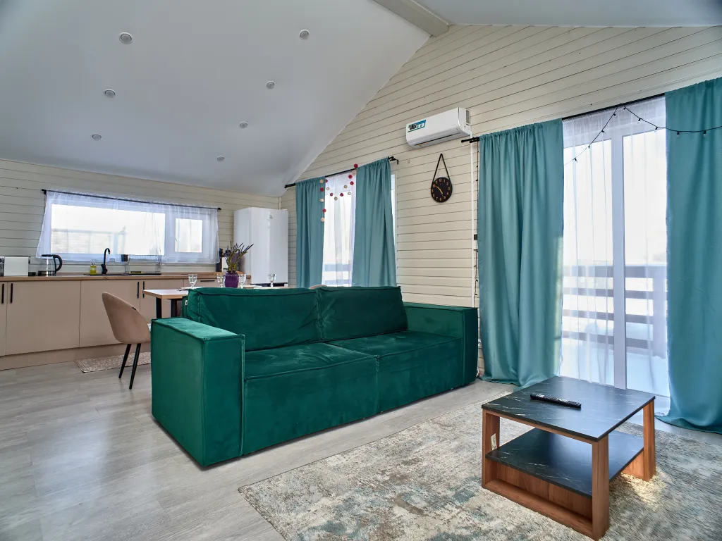 Творческий дом с игровой и полкой увлечений