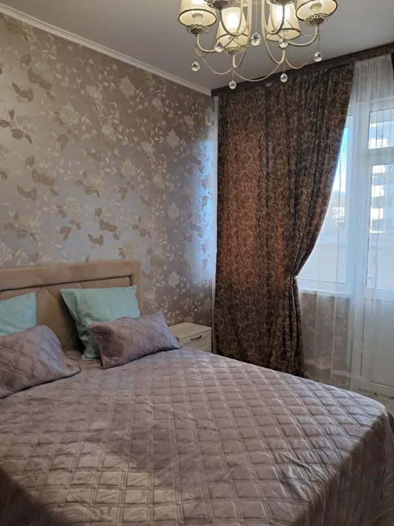 Квартира Уютная комфортабельная 3-комнатная квартира — Адлер