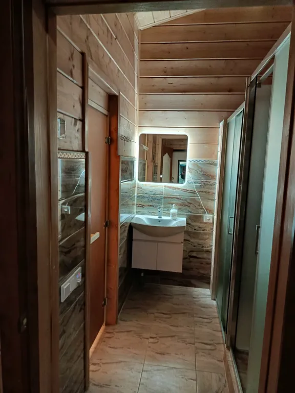 Дом у петергофа с сауной и банным чаном