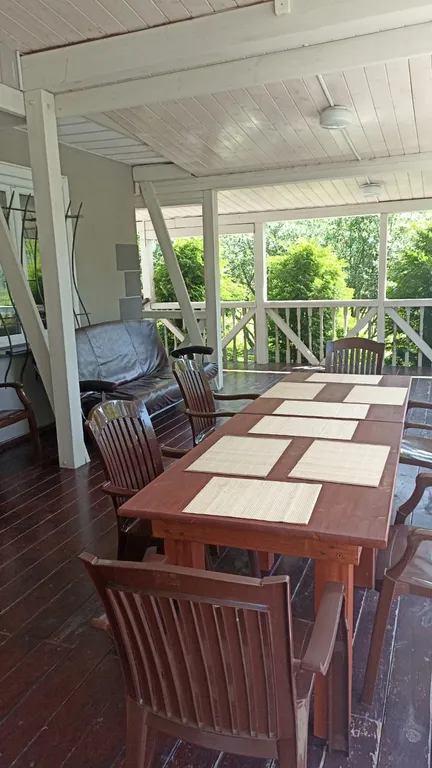 Коттедж Дом у леса, бильярд, баня, бадминтон, баскетбол, свой парк — Липицы