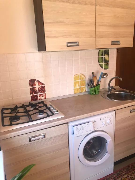 Просторный дом с благоухающим садом у Фаины