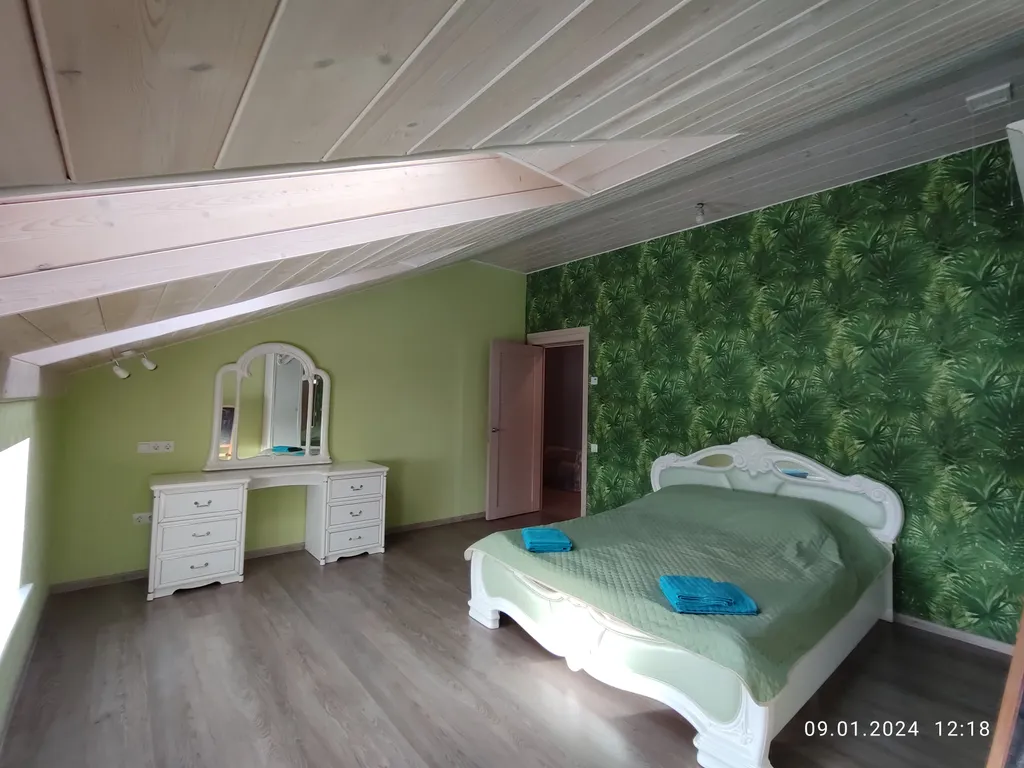 Добрый дом с баней и большим залом-камином