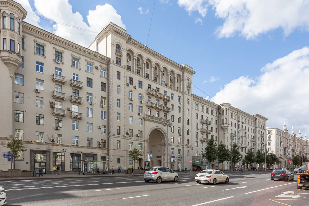 Квартира Квартира Просторная мансарда в самом центре — Москва