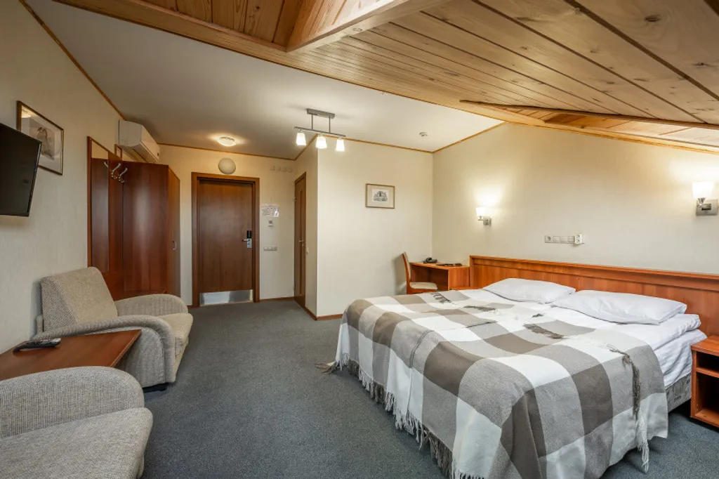 Стандарт на мансарде с одной кроватью