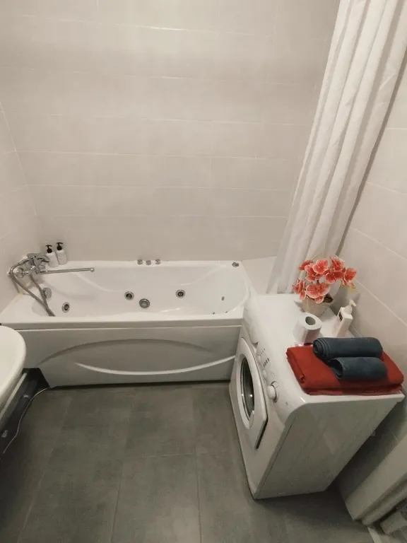 2-комнатная евро квартира у набережной в самом центре