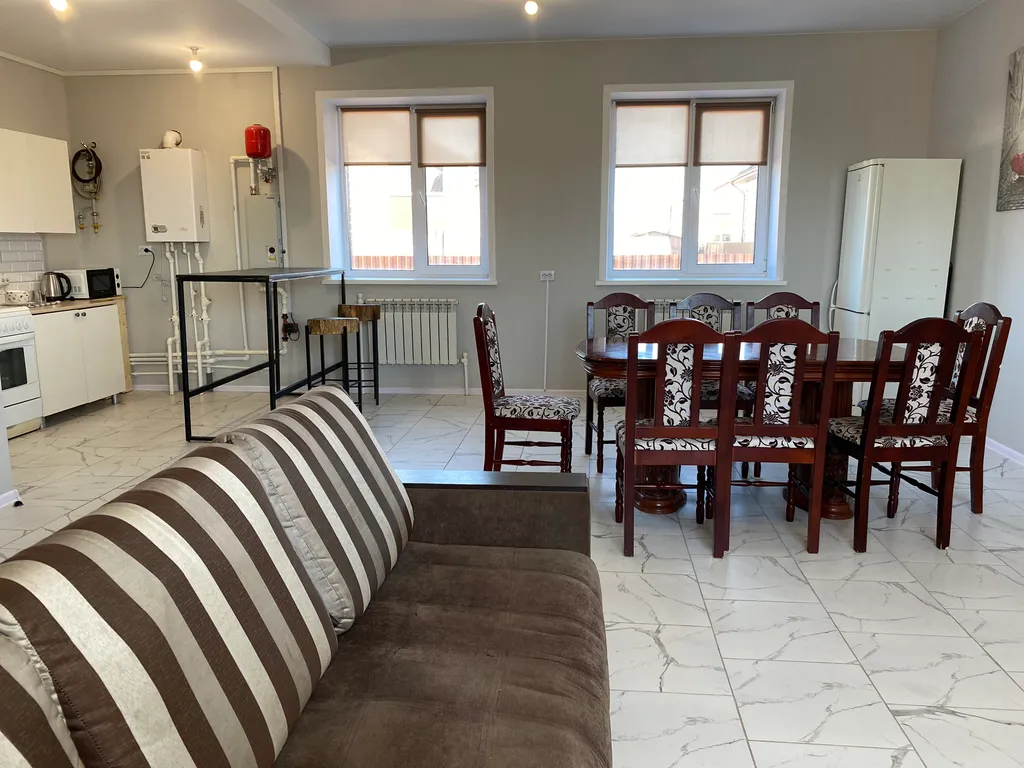 4 комнатный 2 этажный дом