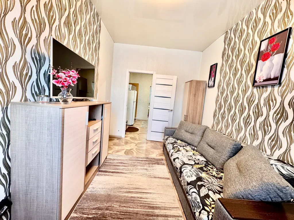 Уютная квартира в хорошем районе города — аренда посуточно в Уссурийск