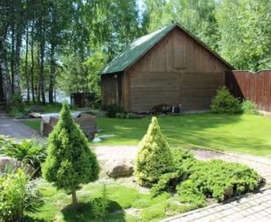 Усадьба на берегу озера