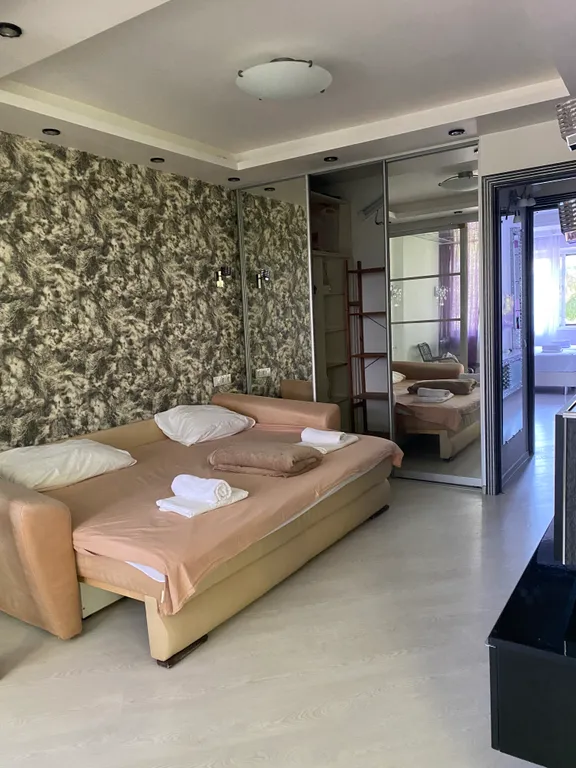 Квартира Просторная 2-комнатная квартира у моря в центре — Адлер