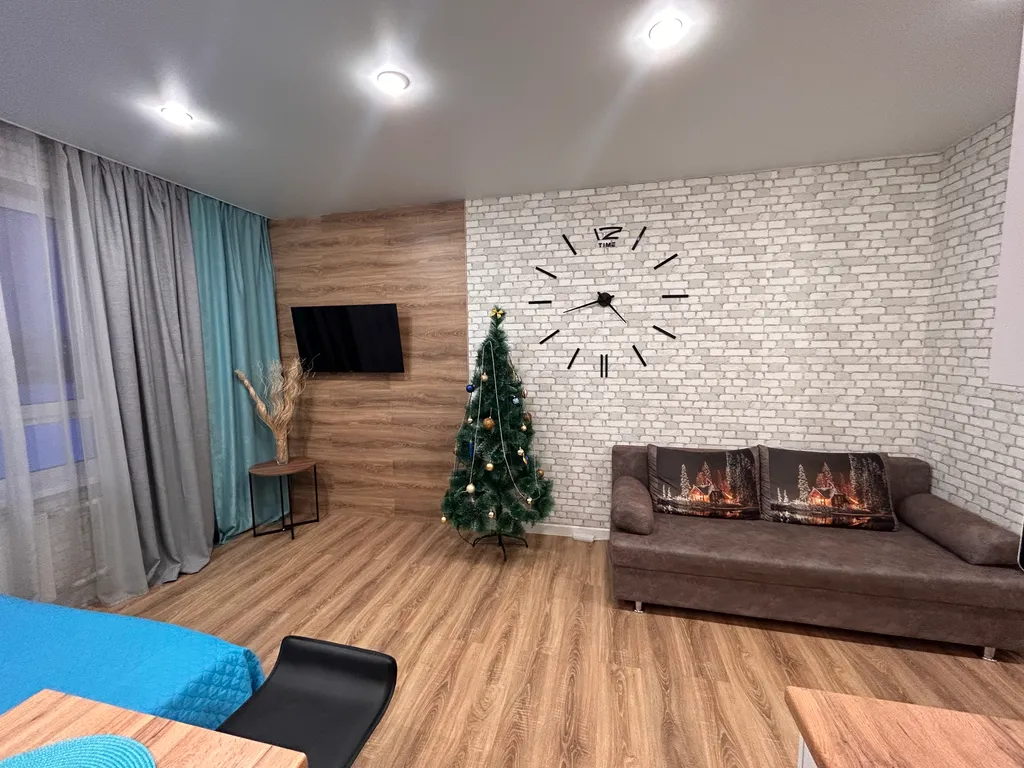 Уютная бирюзовая студия в Аквамарине