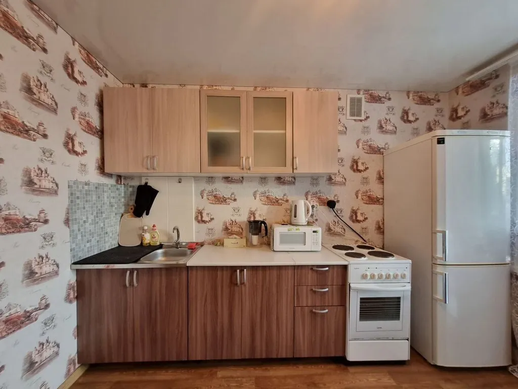 Уютнaя 1-кoмнатнaя квартира рядом с больницей и авто, жд вокзалом