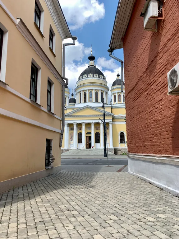 Новая 2-х комнатная квартира с закрытой территорией