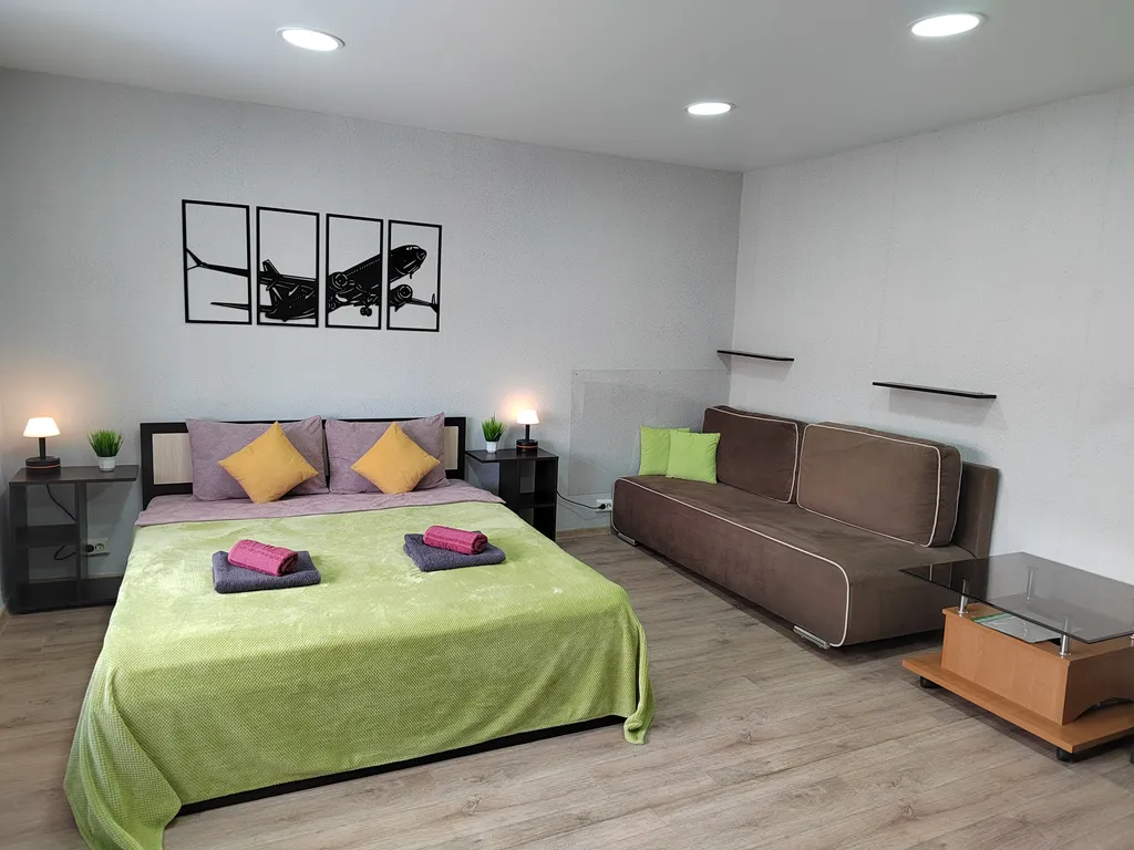 Однокомнатная квартира с улучшенной планировкой в доме с универмагом — аренда посуточно в Мурманск