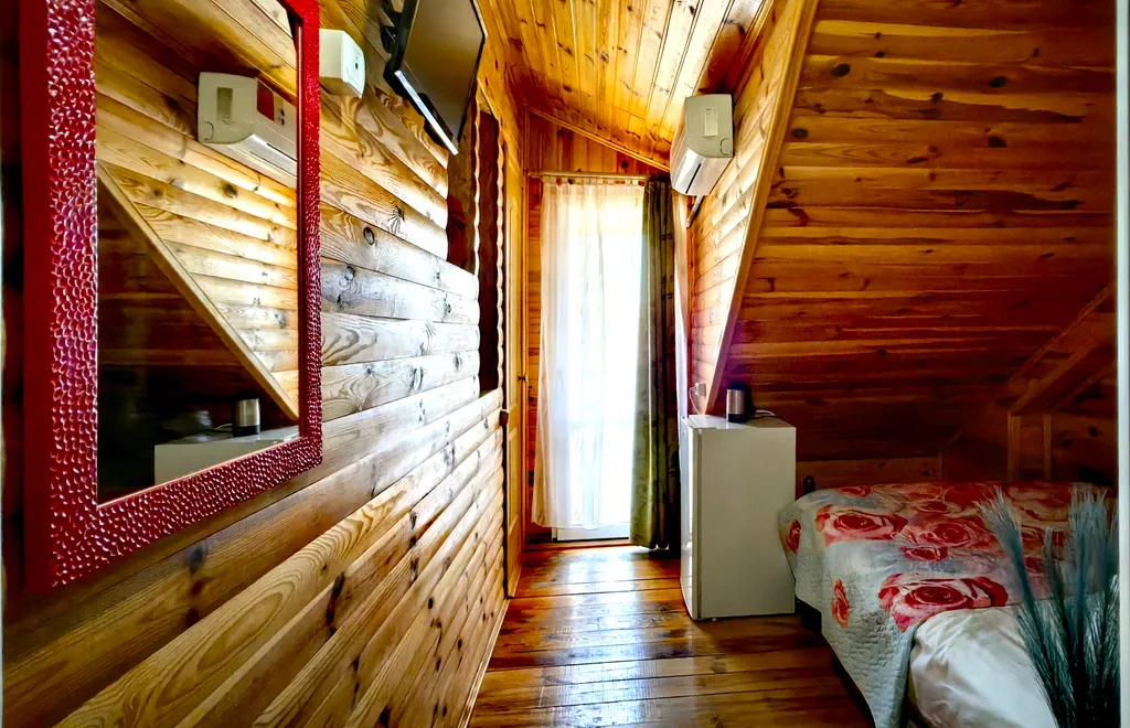 Одноместный Эко-номер с индивид балконом / кондиционер / ЖК-ТВ / Парковка