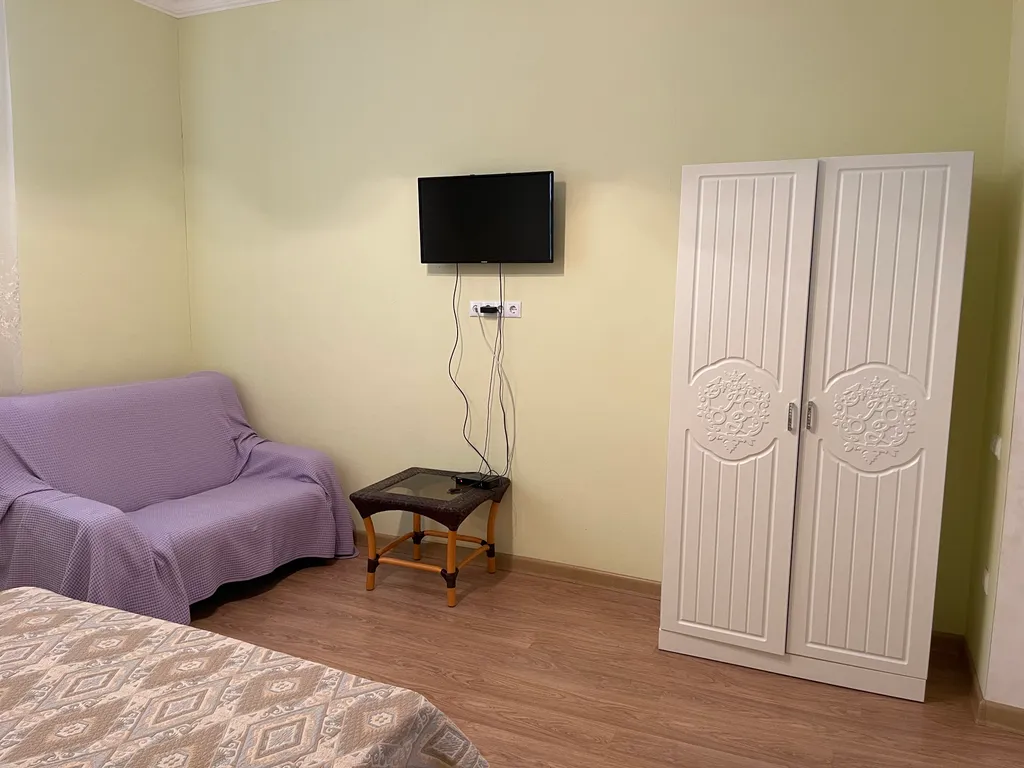 Апартаменты в центре Сухума. До пляжа идти 3 минуты