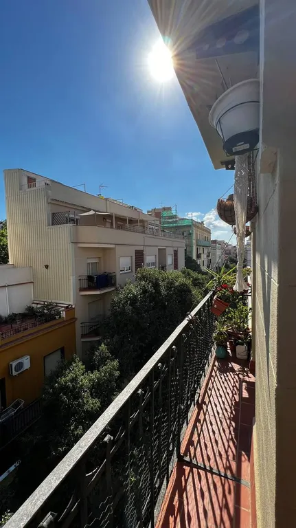 Комната около парка Монтжуик в центре