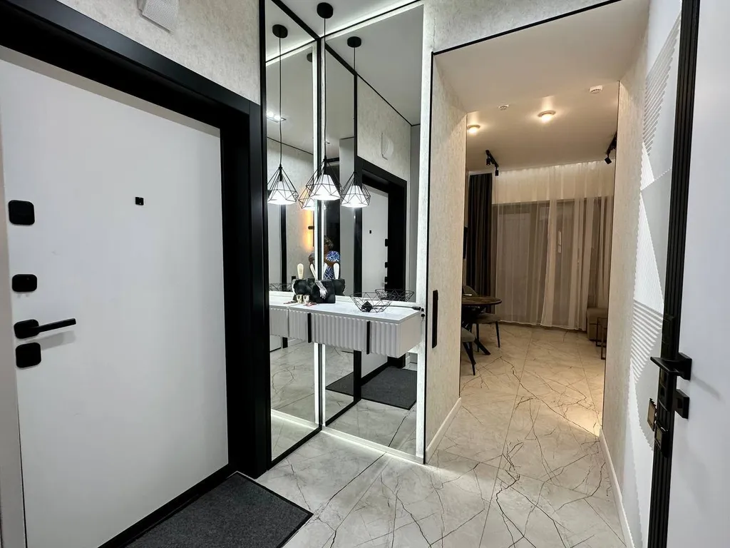 Двухкомнатные апартаменты с прямым видом на море и роскошной террасой