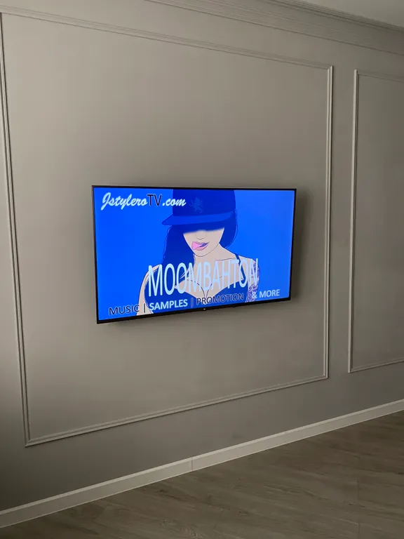 Квартира Дизайнерская квартира у моря с жёлтым диваном — Махачкала