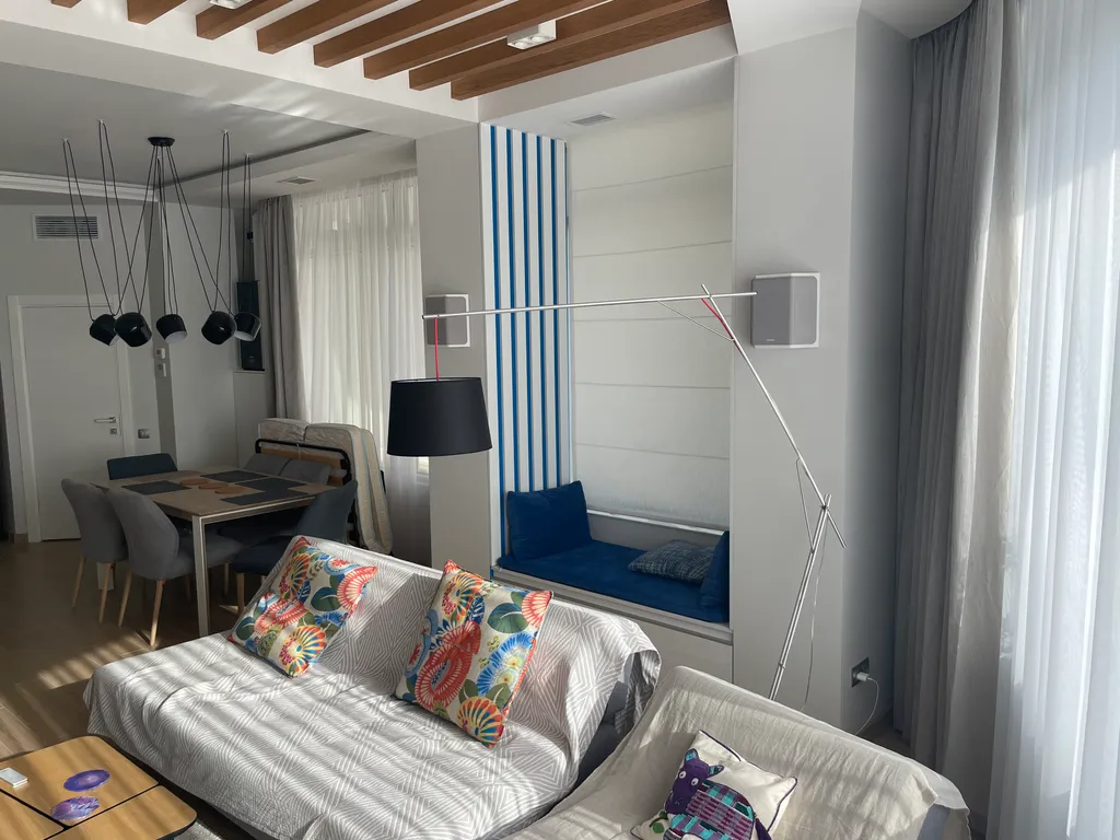 Апартаменты с видом на море и горы