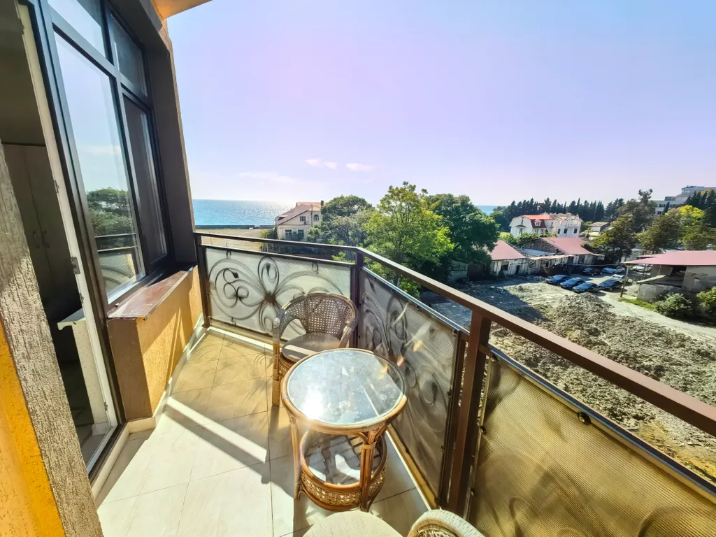 Квартира на первой береговой с видом на море